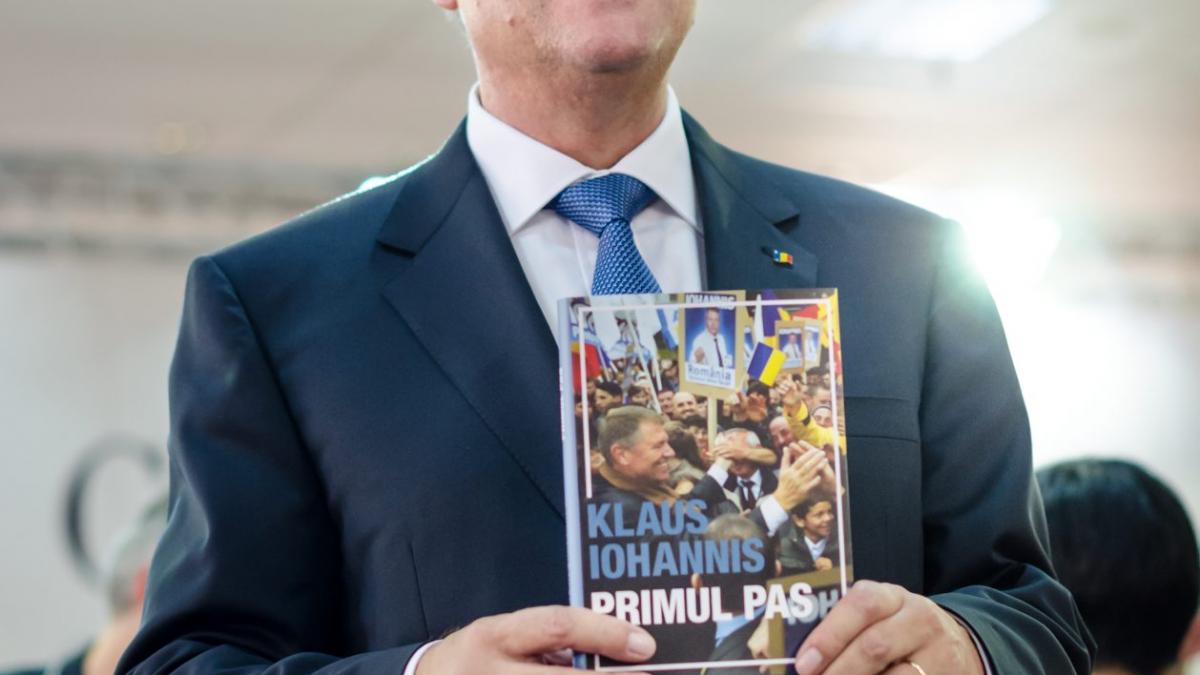 Preşedintele Iohannis despre noua sa carte: Nu am vrut să fie nici preţioasă, nici pretenţioasă