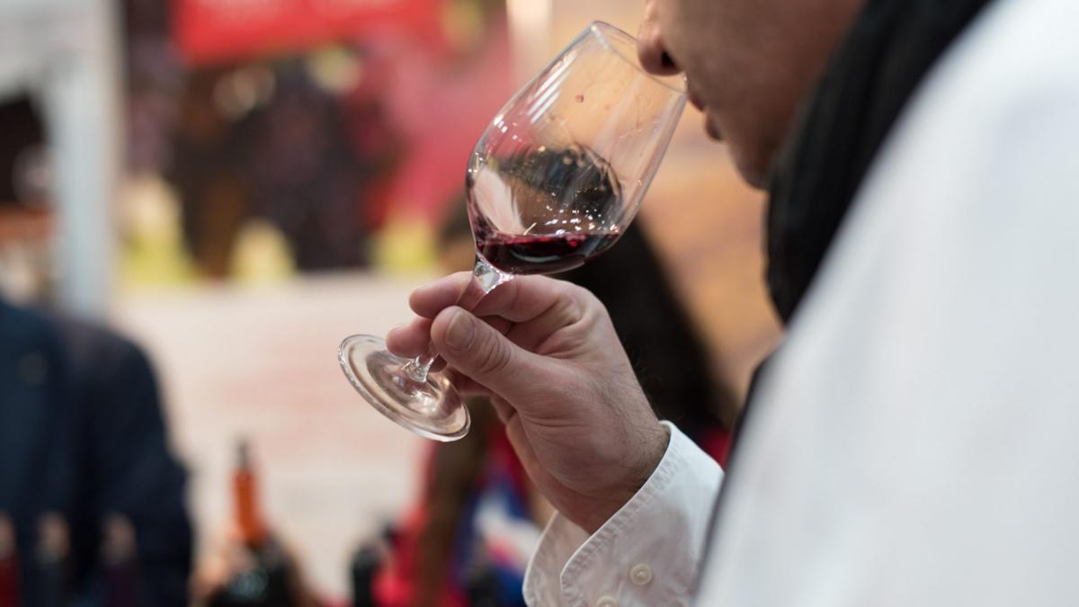 Încă o sărbătoare naţională: Ziua Vinului
