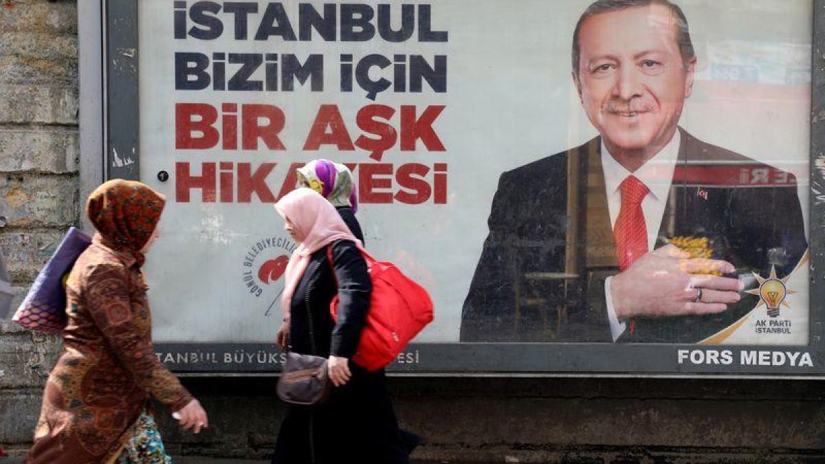 Dictatură: Erdogan ia Istanbulul cu japca
