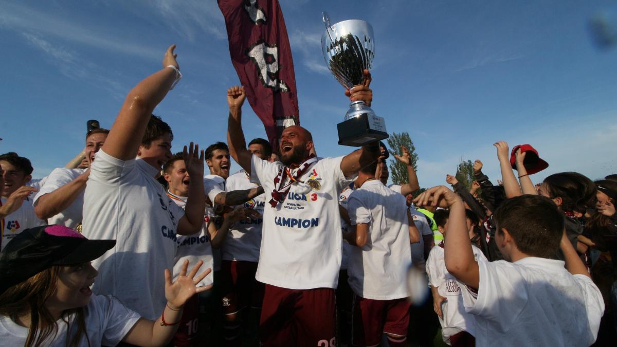 Coșmarul de ieri, triumful de azi: Rapid în Liga 2