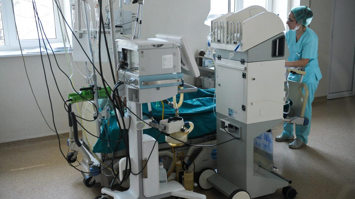Încă o elevă diagnosticată cu meningită