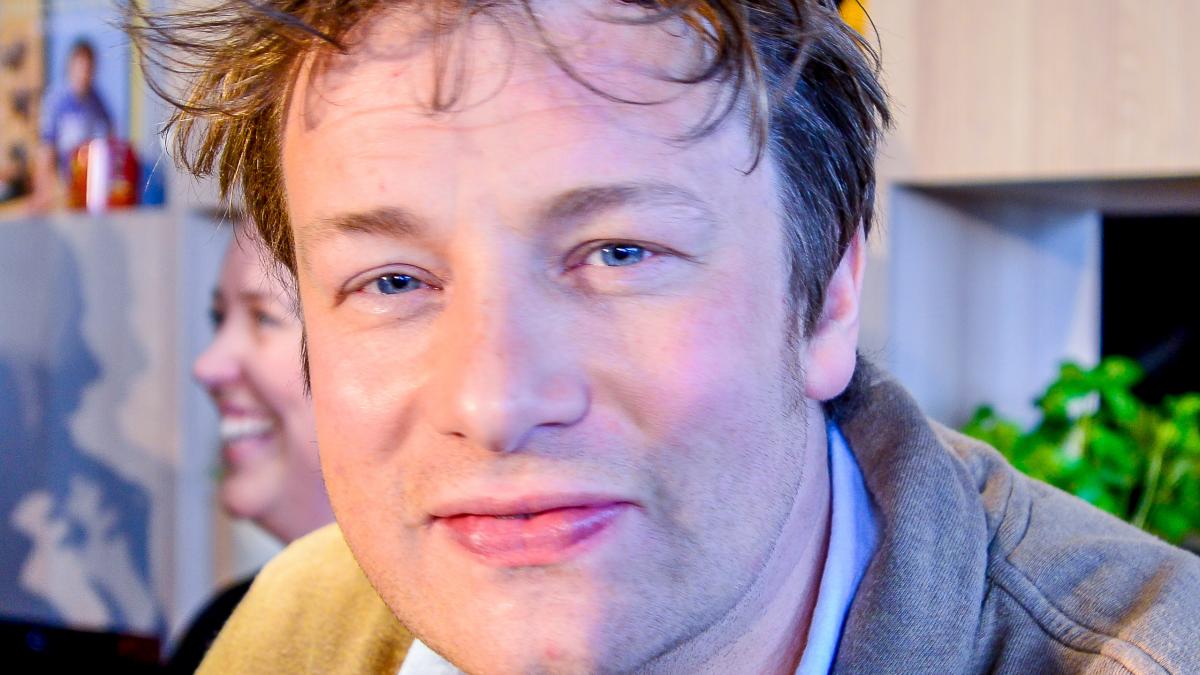Lanţul de restaurante al celebrului chef britanic Jamie Oliver a intrat în faliment