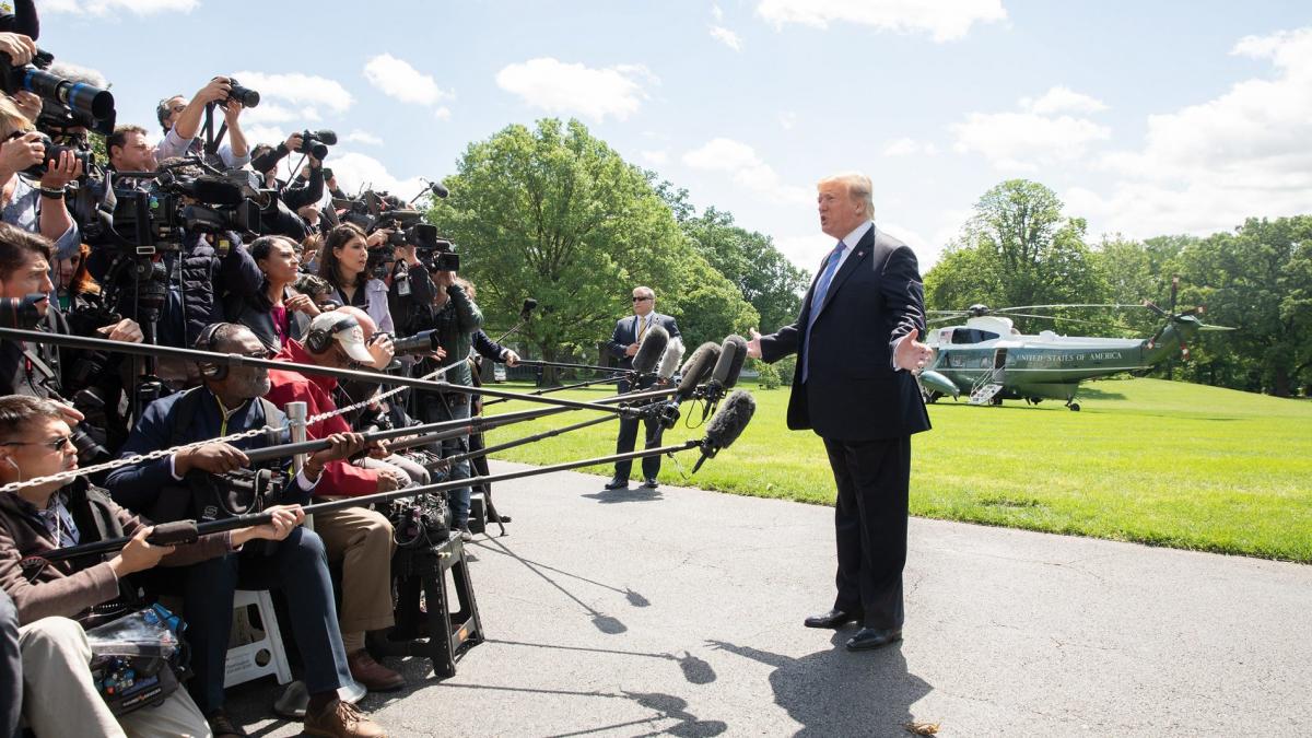 Trump amenință Iranul cu „distrugerea oficială”
