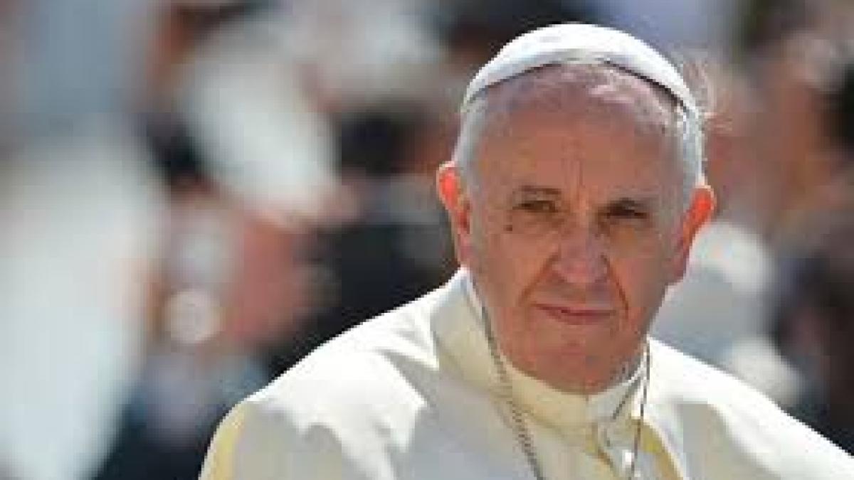 Ce cadou a primit Papa Francisc de la președintele Klaus Iohannis