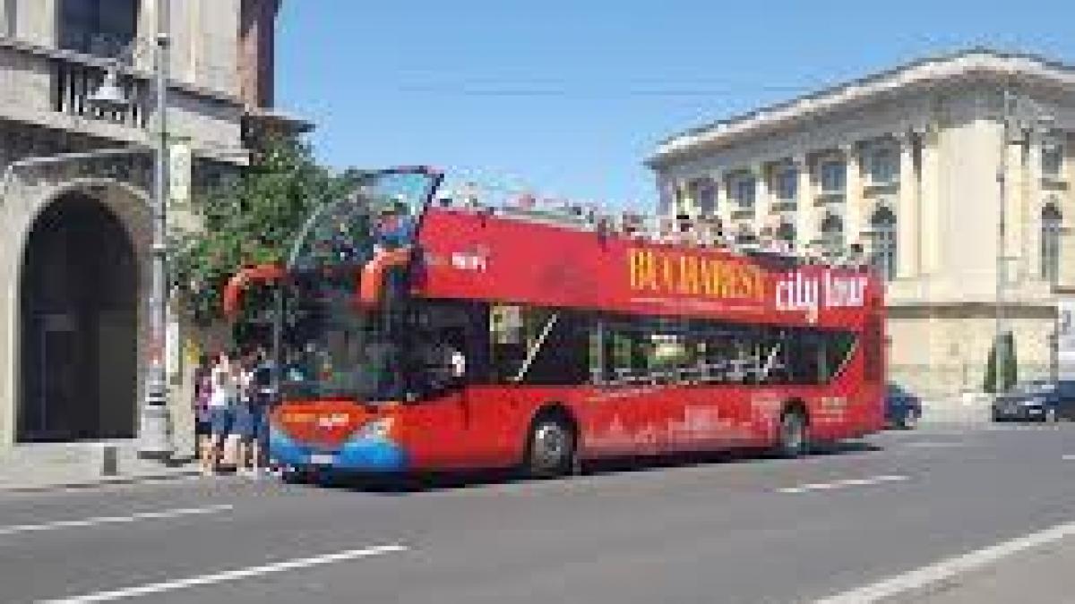 Linia Bucharest City Tour, relansată duminică; patru autobuze