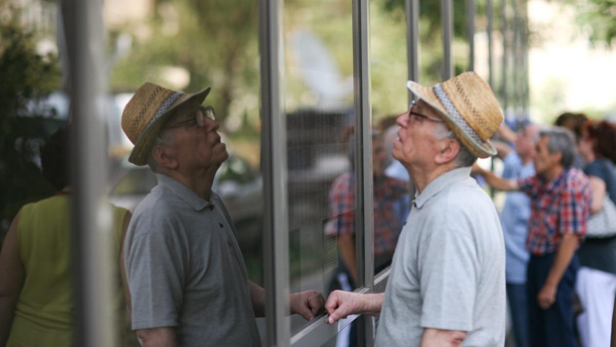 Comisia Europeană ne pune la colţ: suntem săraci şi nechibzuiţi
