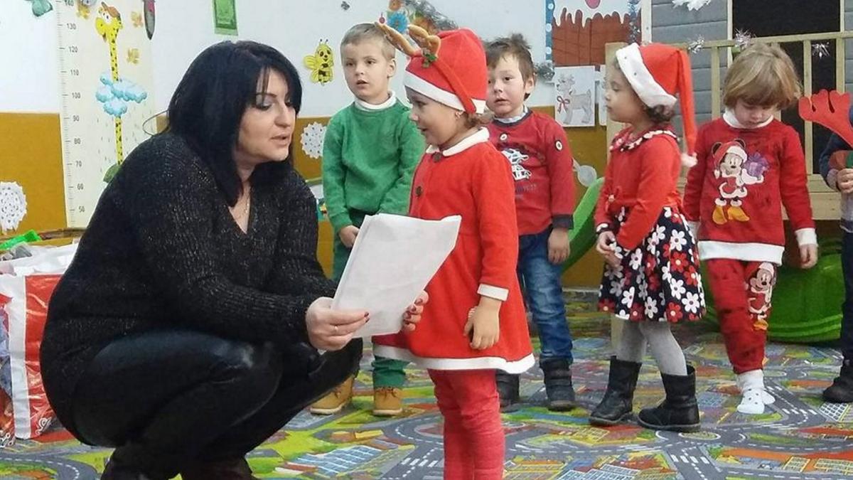 Educatoarea care a transformat 4 pereţi goi în grădiniţă