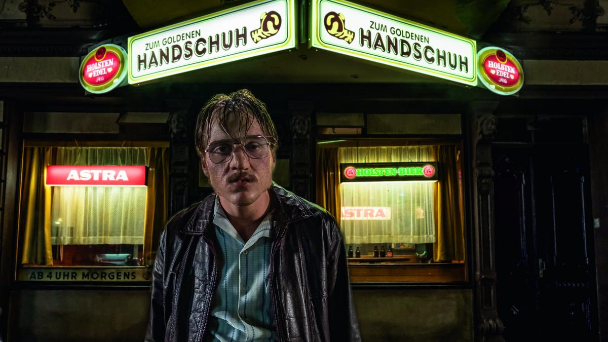  „The Golden Glove” - thrillerul șoc al lui Fatih Akin despre un criminal în serie, din 21 iunie în cinema