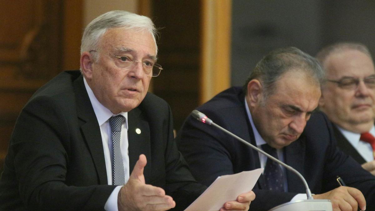 Mugur Isărescu a fost validat pentru un nou mandat la şefia BNR