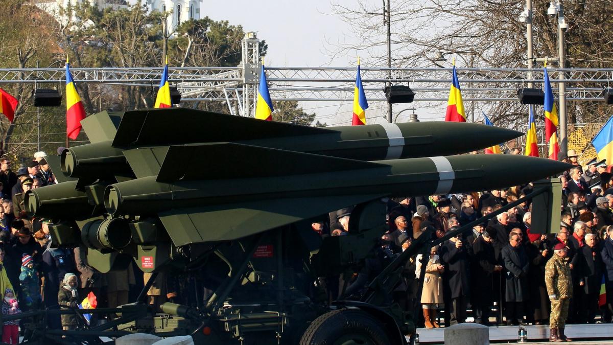 România, fruntaşă la şcoala NATO dar corijentă în UE
