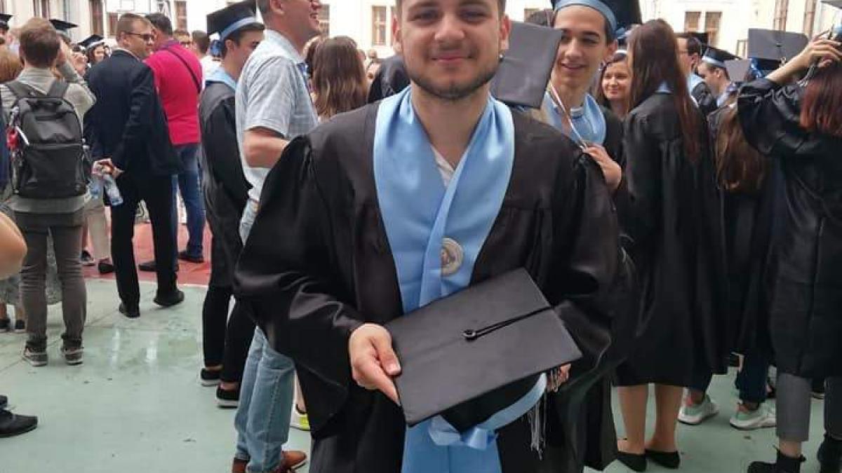 Nepotul lui Florin Salam a terminat liceul şi a luat şi BAC-ul. E primul din familie