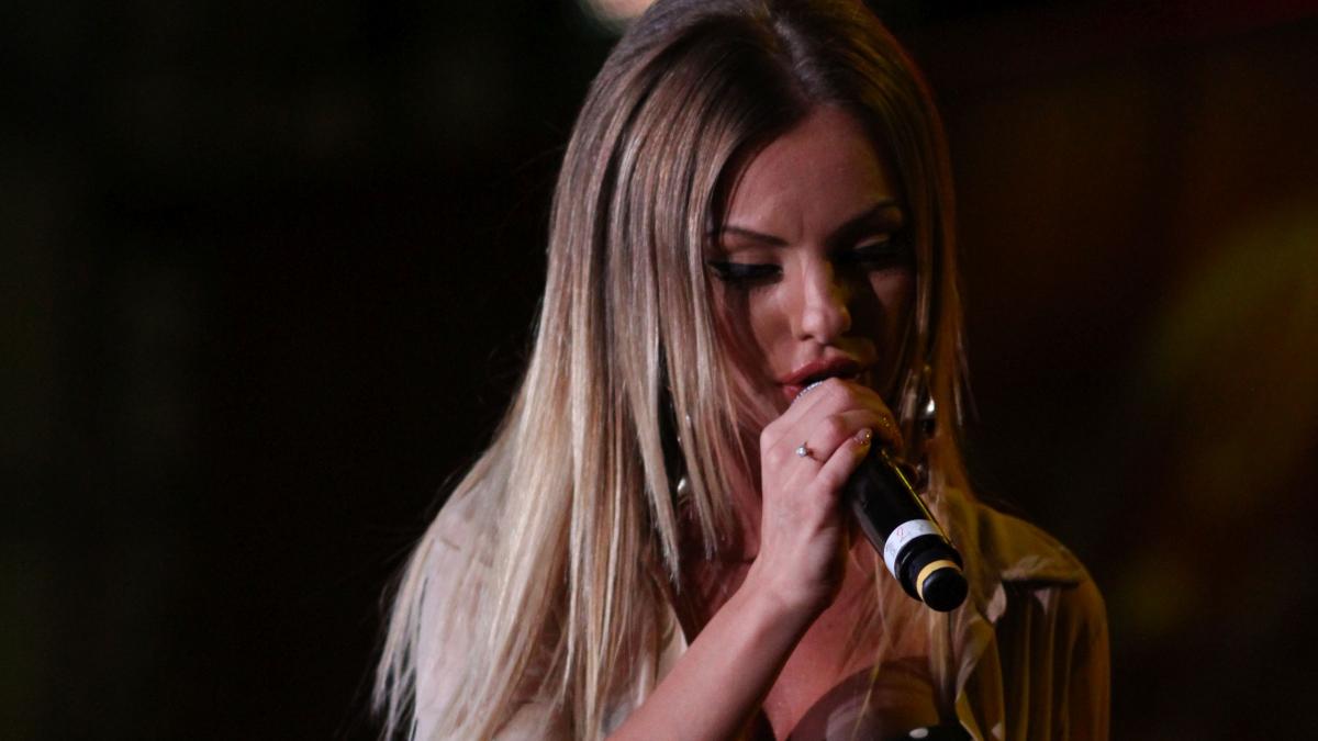 Alexandra Stan, implicată într-un accident. Polițiștii au deschis cântăreței dosar penal 