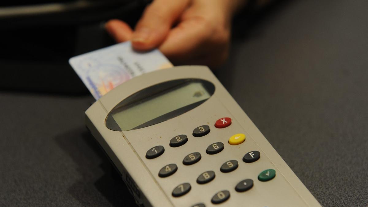 Pintea: CNAS a blocat funcţionarea cardului de sănătate