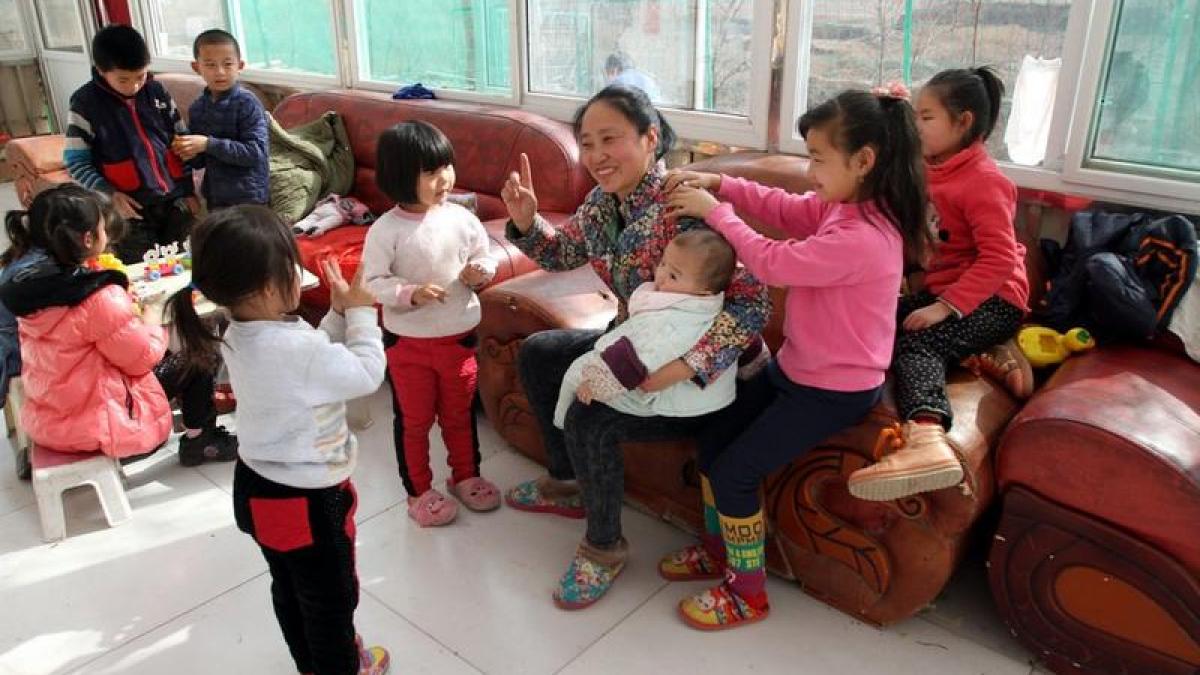 Povestea incredibilă a „Mamei Iubitoare”. A primit 20 de ani de închisoare, după ce a adoptat 118 copii