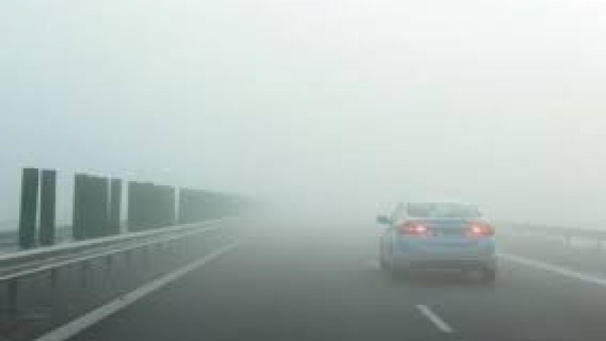 Circulaţia pe autostrada A2 a fost reluată, după o întrerupere cauzată de un incendiu de vegetaţie