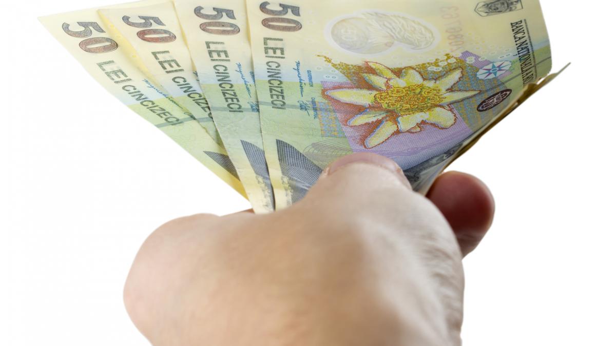 Salariile românilor, insuficiente
