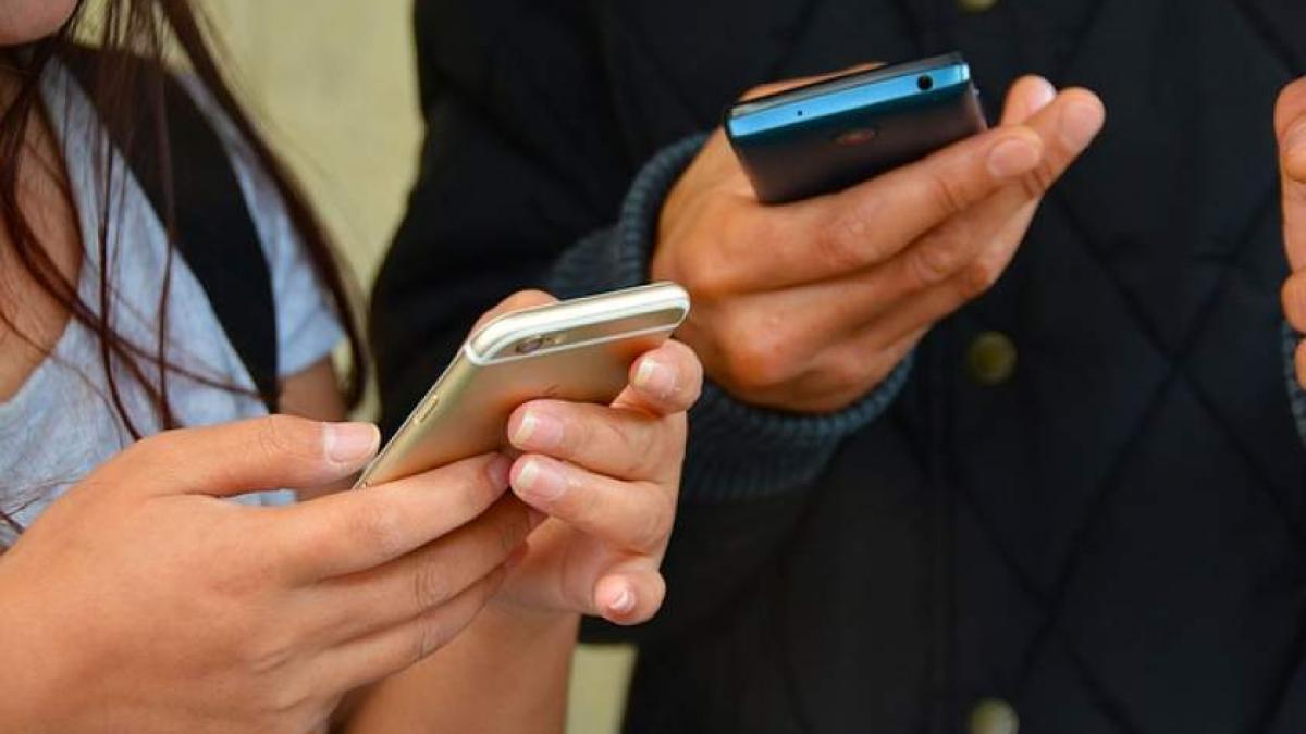 ANCOM recomandă utilizatorilor să verifice condiţiile de utilizare a serviciilor de telefonie şi date mobile în roaming înainte de a călători