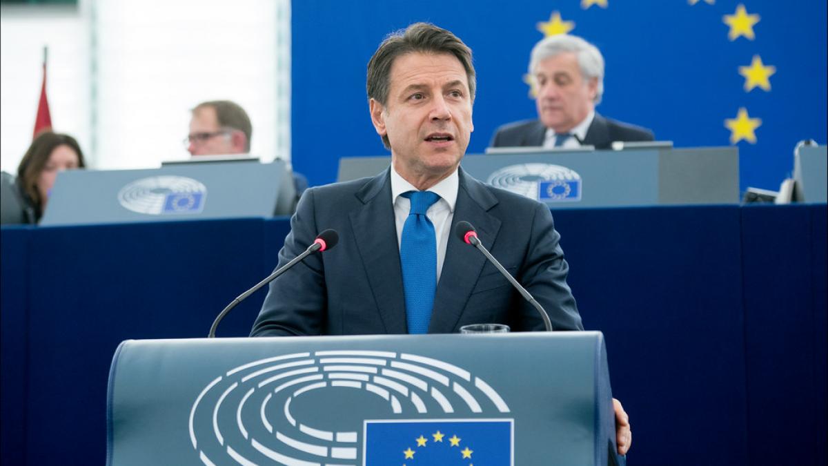 Premierul italian Giuseppe Conte anunţă demisia guvernului său