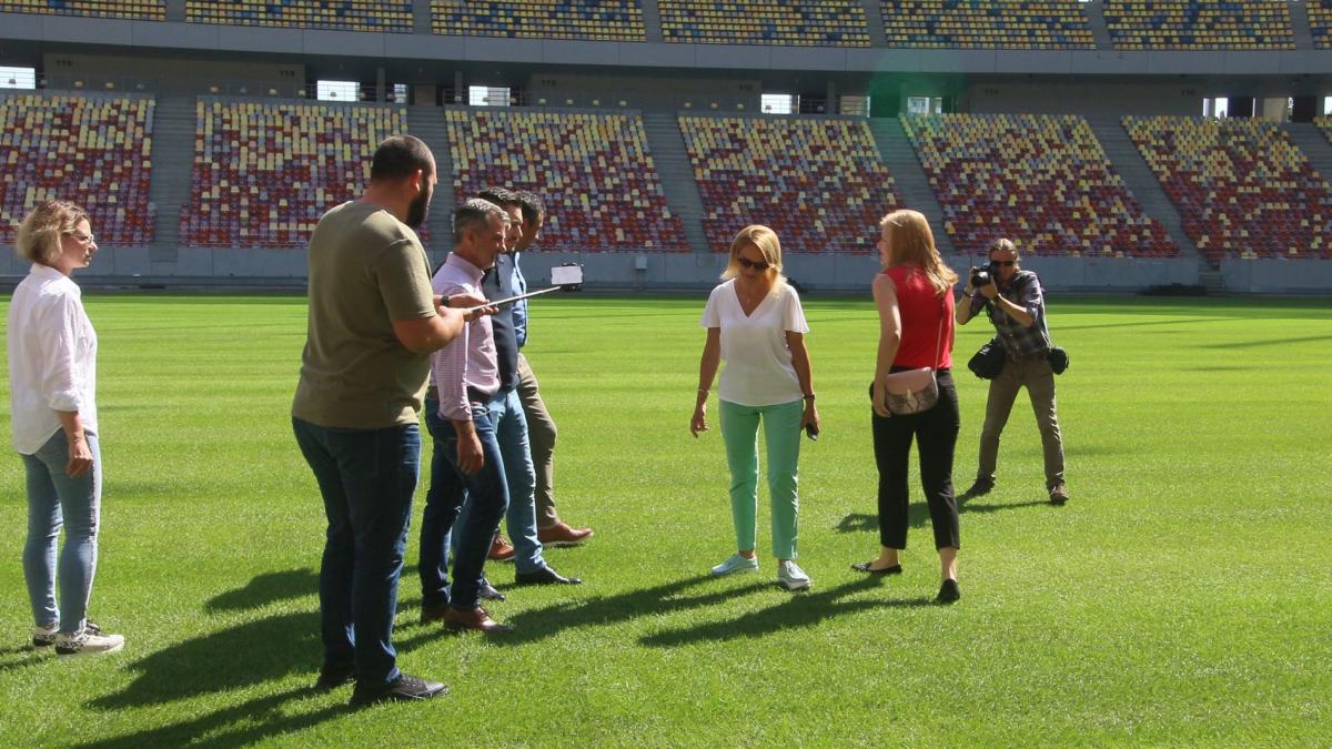 Arena Naţională: gazon nou, numai bun pentru fotbal