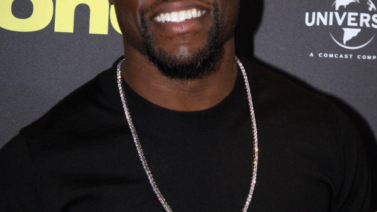 video actorul kevin hart grav ranit la coloana intr un accident de masina