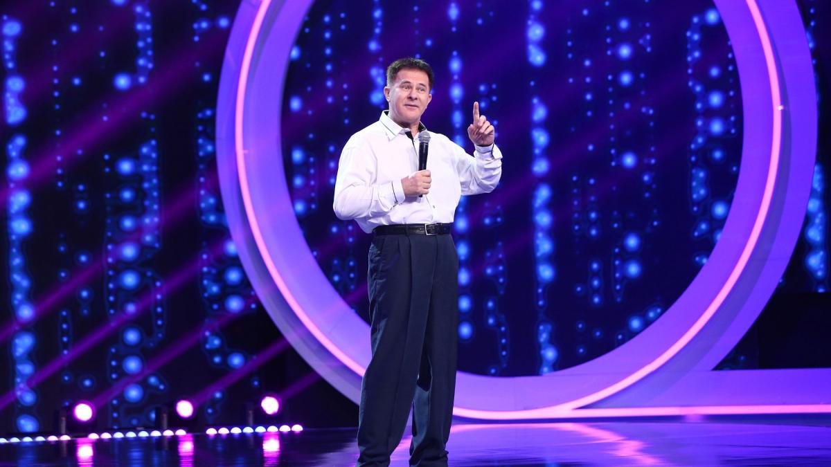 Doru Octavian Dumitru, invitat special în prima ediţie iUmor. “Râsul e cel care ne ţine pe toţi în echilibru!”