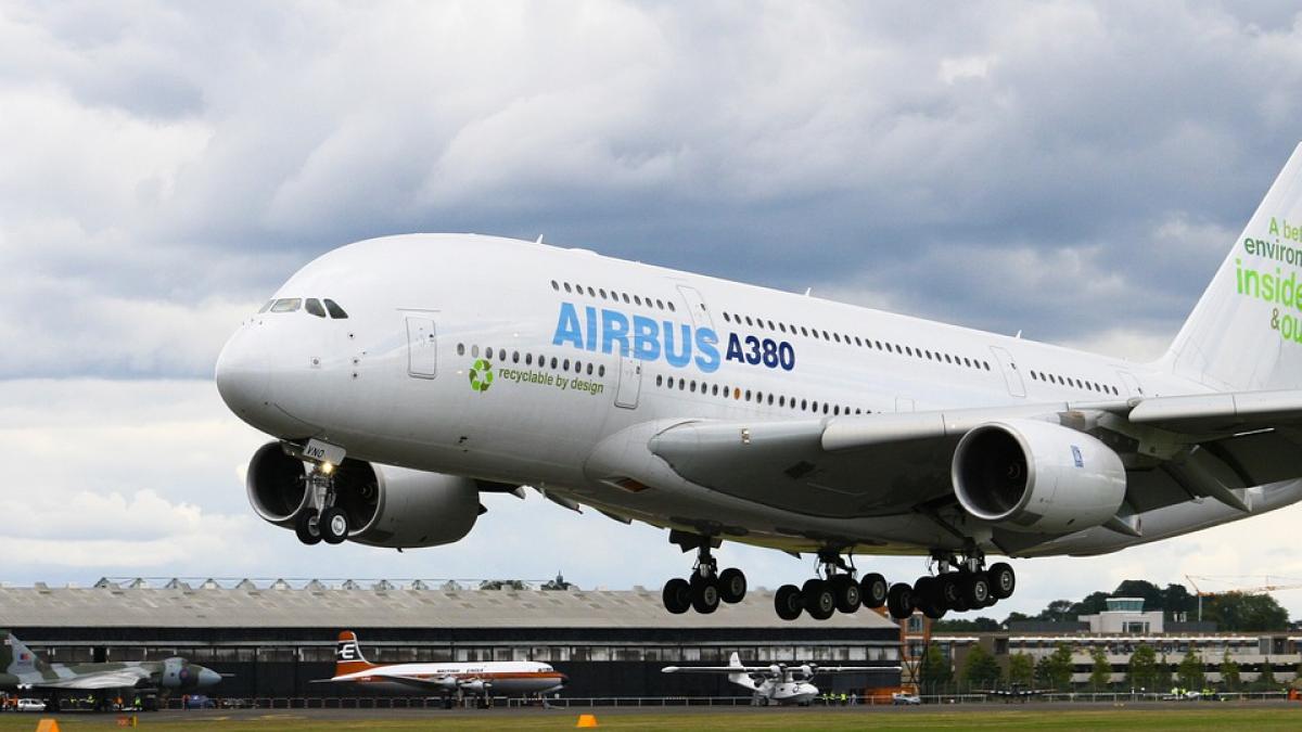 Angajaţi ai Airbus, suspectaţi de spionaj în Germania