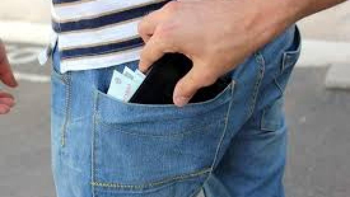 Bărbat din Craiova, reţinut pentru furturi în Belgia de peste 500.000 de euro