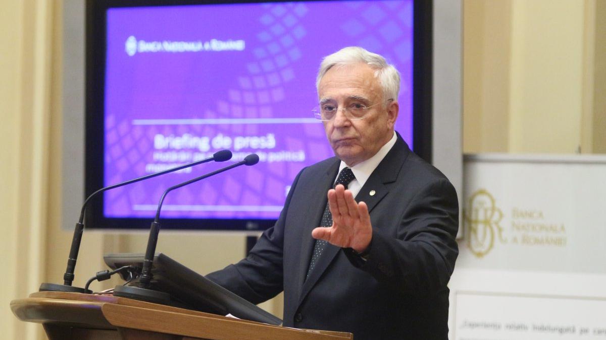 Isărescu: Nu agreăm deprecierea