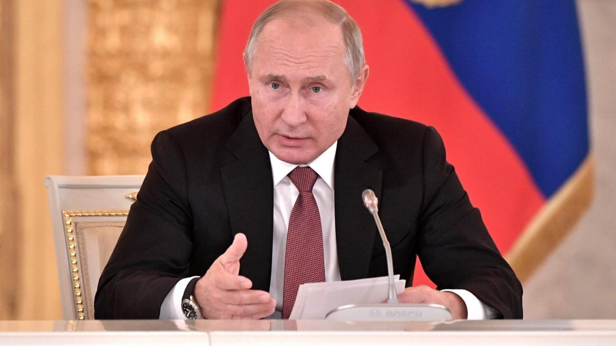 Putin cere retragerea forțelor militare străine neautorizate din Siria