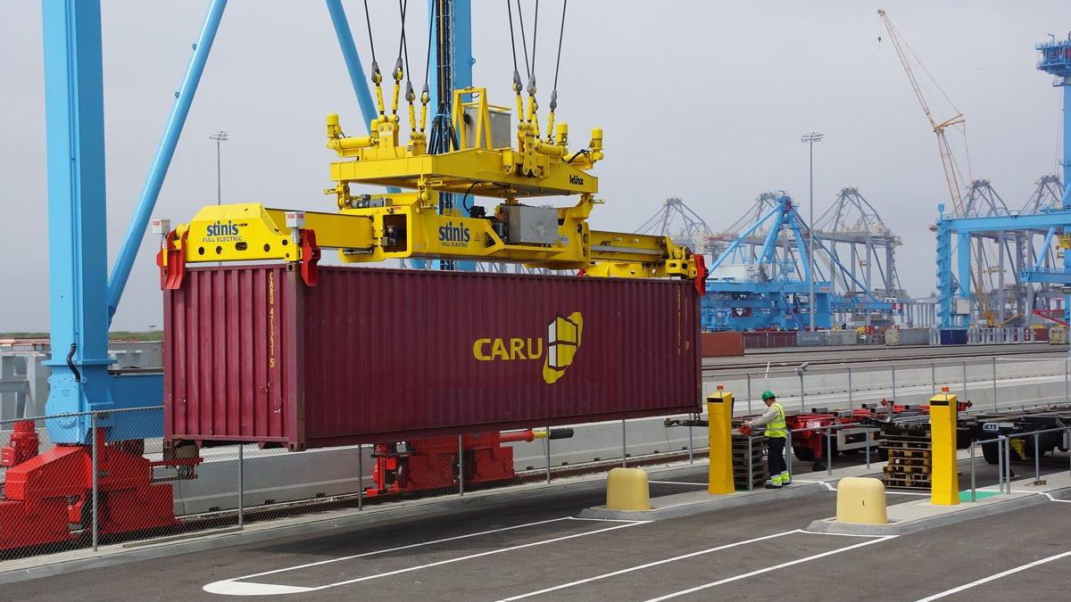 Războiul comercial SUA-UE ajunge şi în România