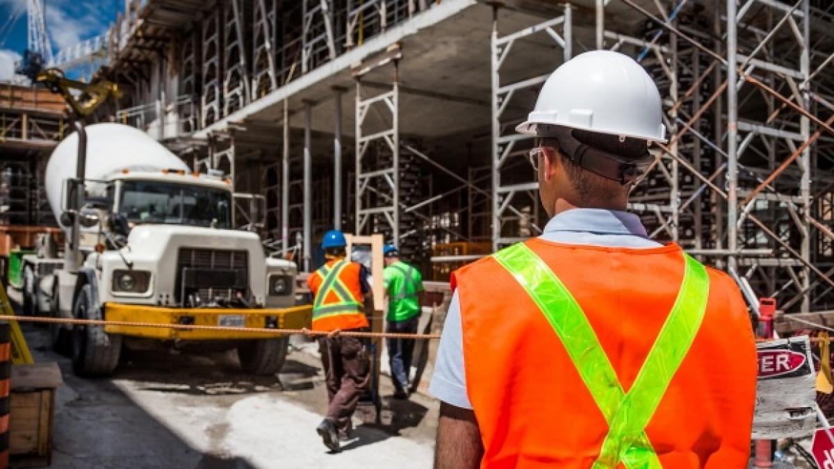 Ministerul Muncii vrea să propună un contingent de lucrători străini non-UE de 30.000 de persoane anul viitor