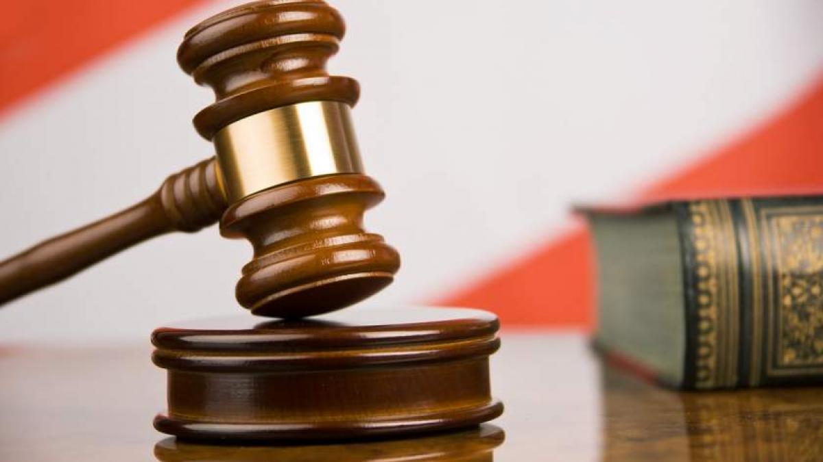 O studentă a fost acuzată de crimă, după ce și-a convins iubitul să se sinucidă