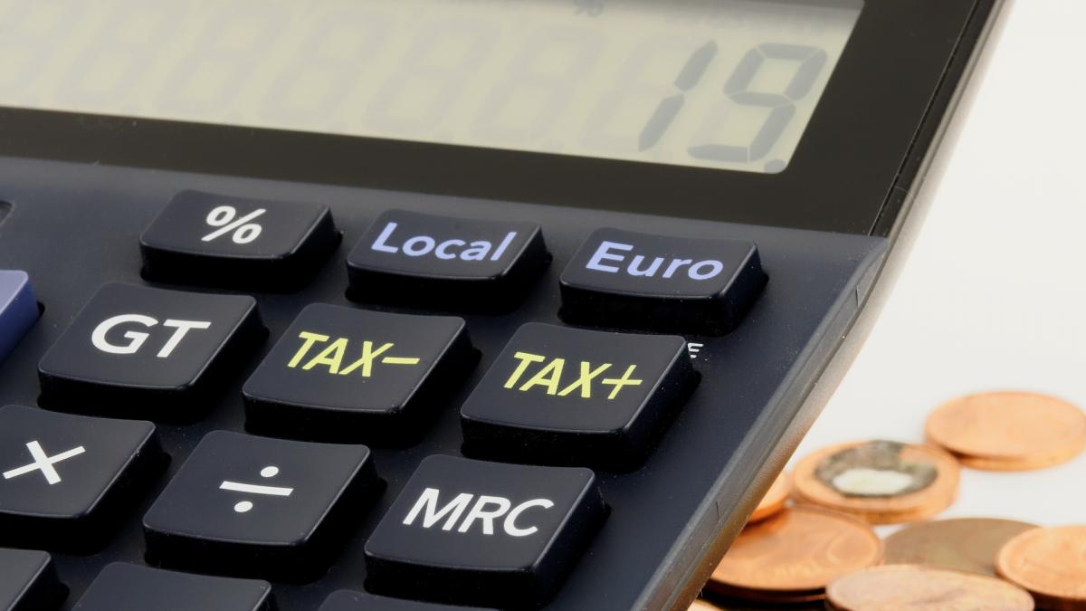 Impozitarea creşte, dar rămânem codaşi în UE