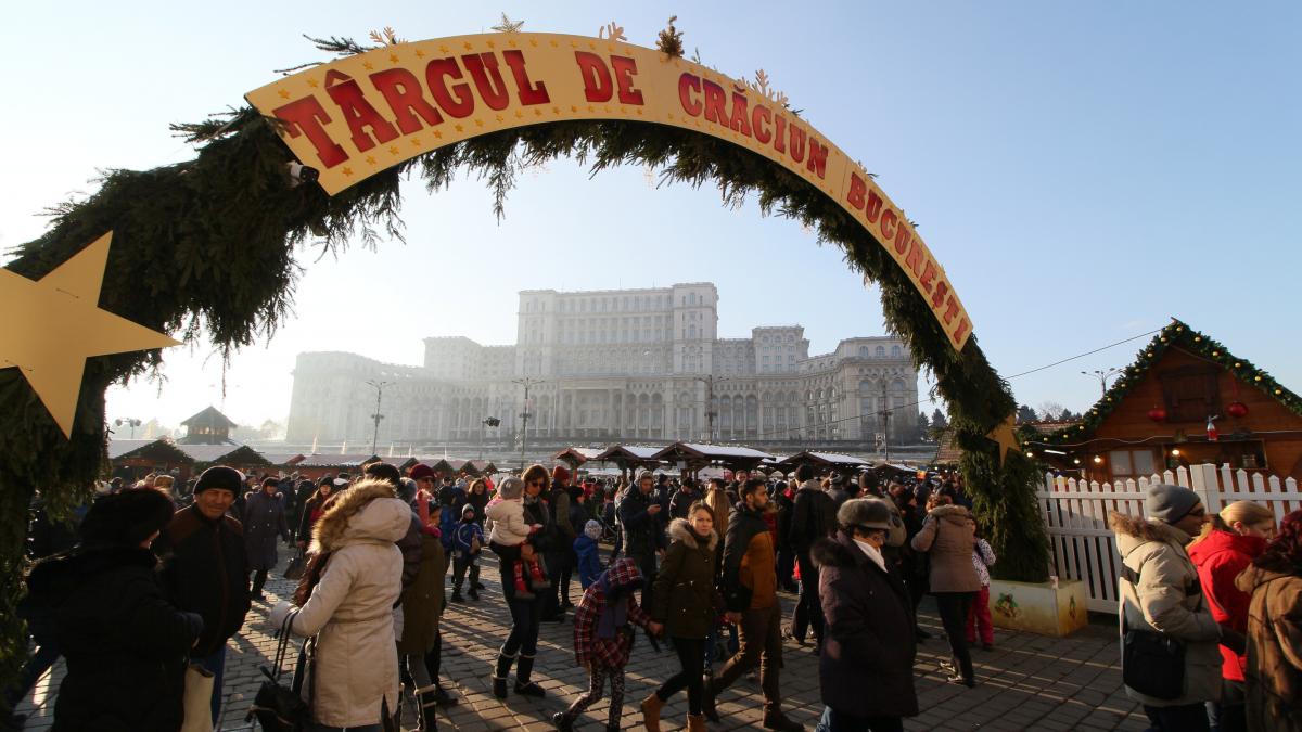 Târgul de Crăciun va fi deschis joi în Capitală. Iluminatul festiv va da startul sărbătorilor de iarnă