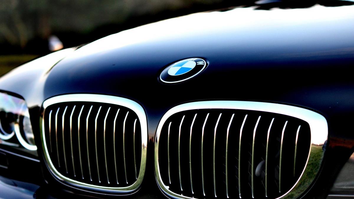 BMW începe în primăvară construcţia fabricii de un miliard de euro din Ungaria