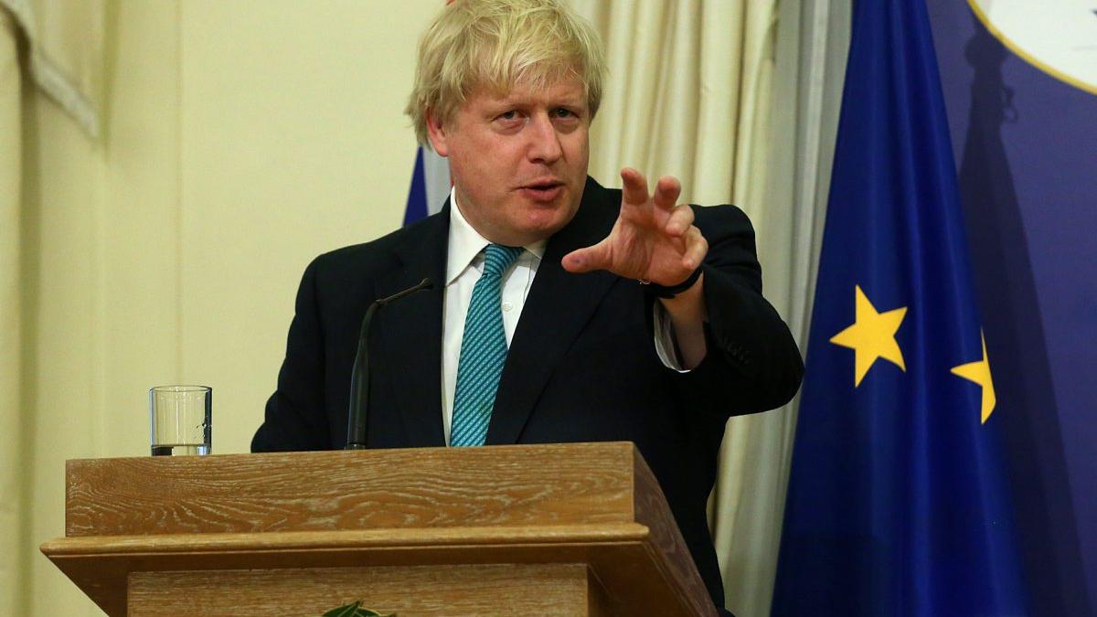 Boris Johnson declară război imigranților