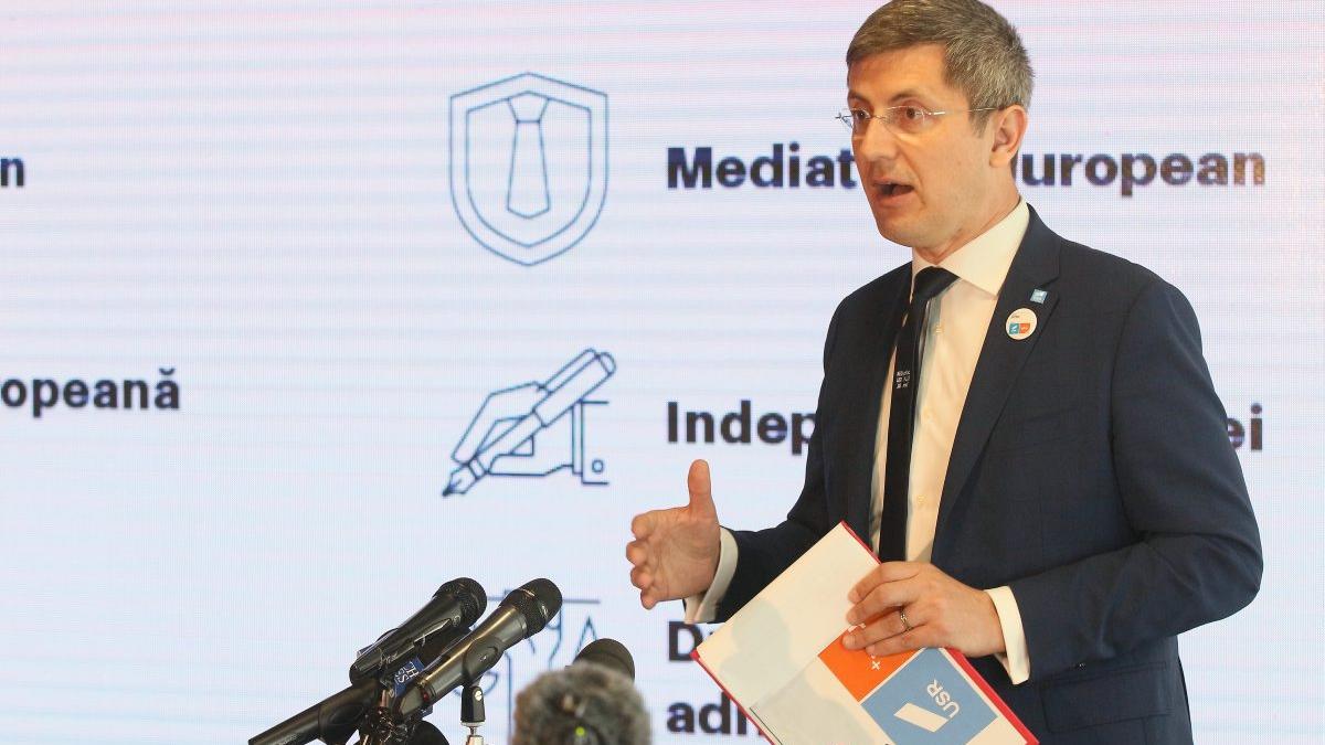Barna spune că angajarea răspunderii pe buget deschide un precedent periculos