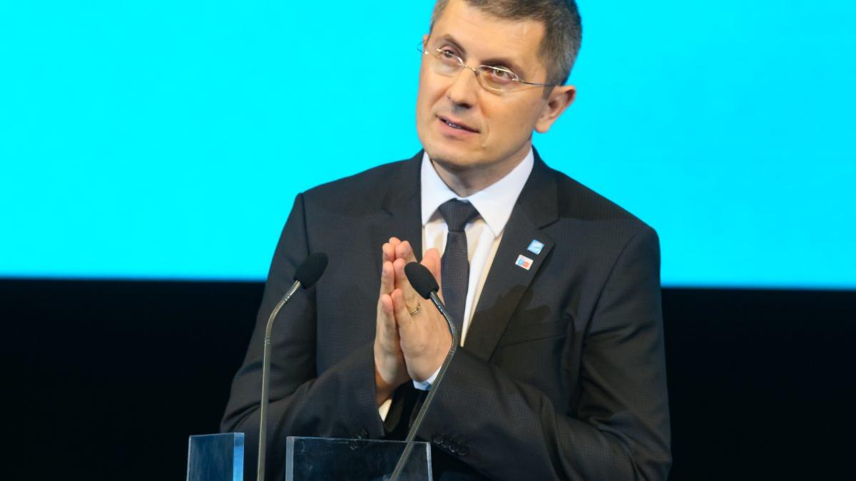 Revoltă în USR: Peste 100 de membri cer Biroului Naţional al partidului să anuleze decizia de excludere a Olimpiei Ardelean