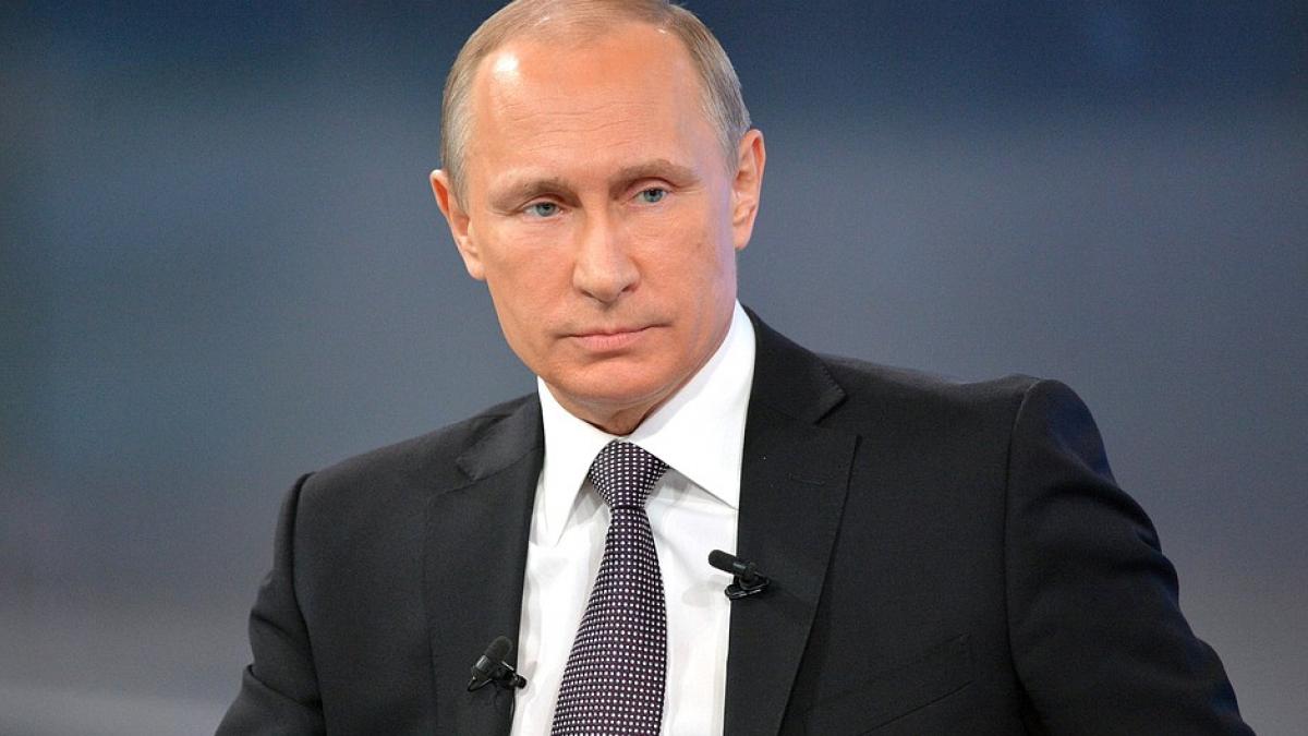 Vladimir Putin își dorește un „dialog constructiv” cu Boris Johnson