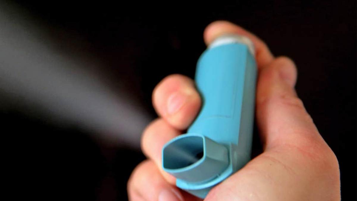Folosirea celor două spray-uri înseamnă începutul tratamentului în astm, nu o agravare