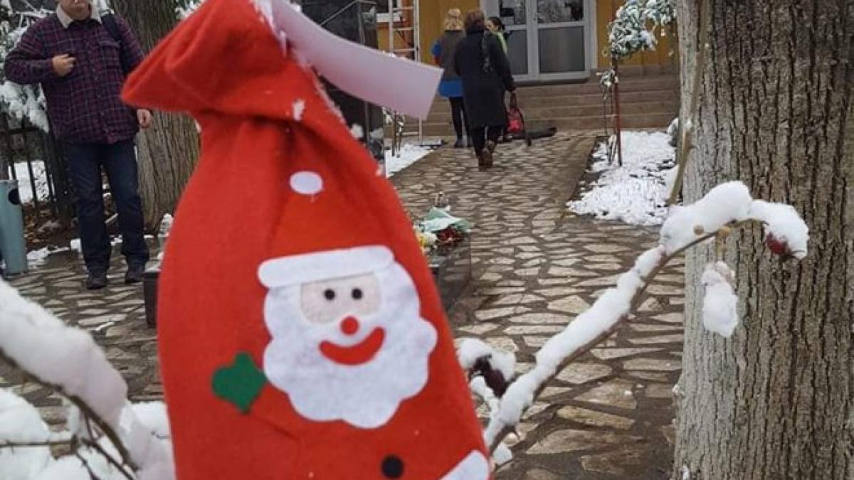 O mămică îi convinge pe băimăreni să fie Moş Crăciun