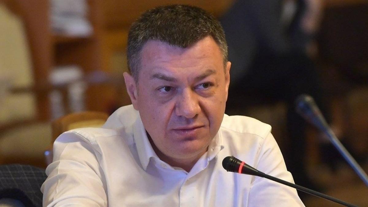 Ministrul Culturii îi ia apărarea secretarului de stat acuzat că a hărțuit sexual o minoră