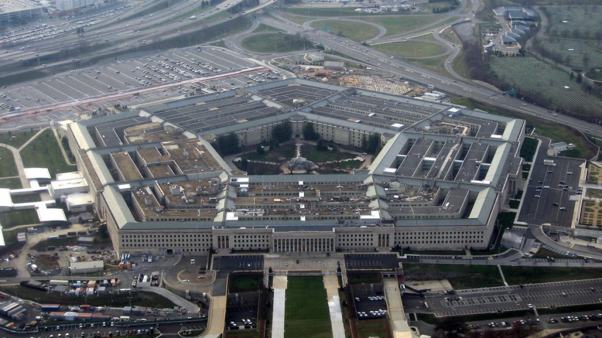 Şeful Pentagonului spune că nu a văzut dovezi concrete că Iranul plănuia să atace patru ambasade americane