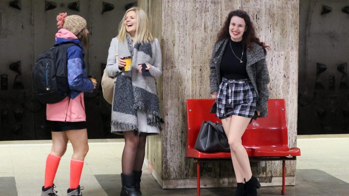 Zi fără pantaloni la metrou, în Bucureşti