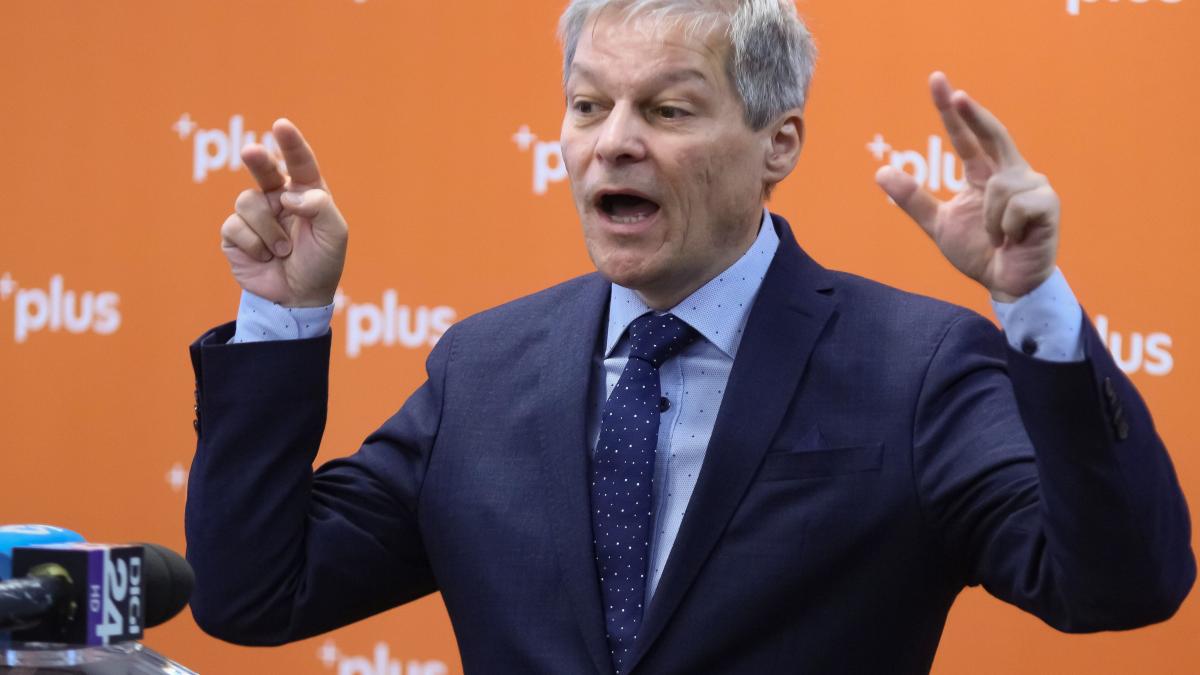 Cioloş, despre asumarea răspunderii Guvernului pe subiectul alegerilor locale: Mă bucur că Orban a făcut un pas curajos