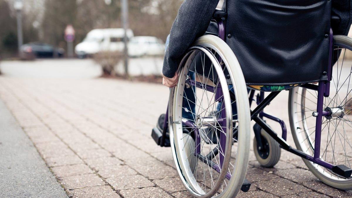 MMPS: Peste 800.000 de cetăţeni cu dizabilităţi la nivel naţional
