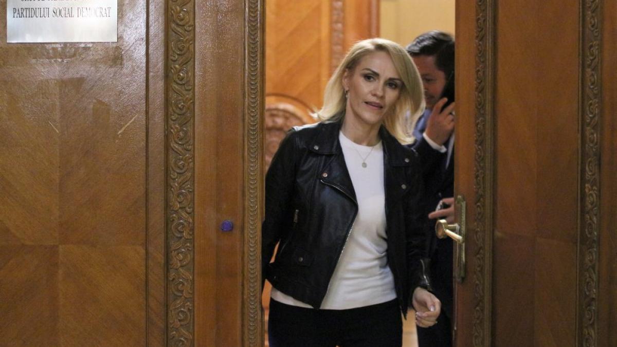 Gabriela Firea, despre atacurile liberalilor la adresa sa: “#marș!”