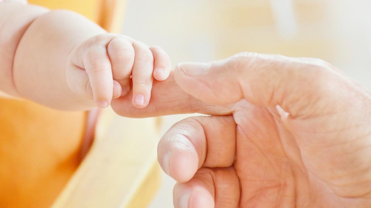 Finlanda: Guvernul anunţă că taţii vor avea dreptul la concediu paternal egal cu al mamelor