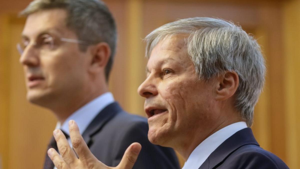 USR și PLUS se îndreaptă către fuziune