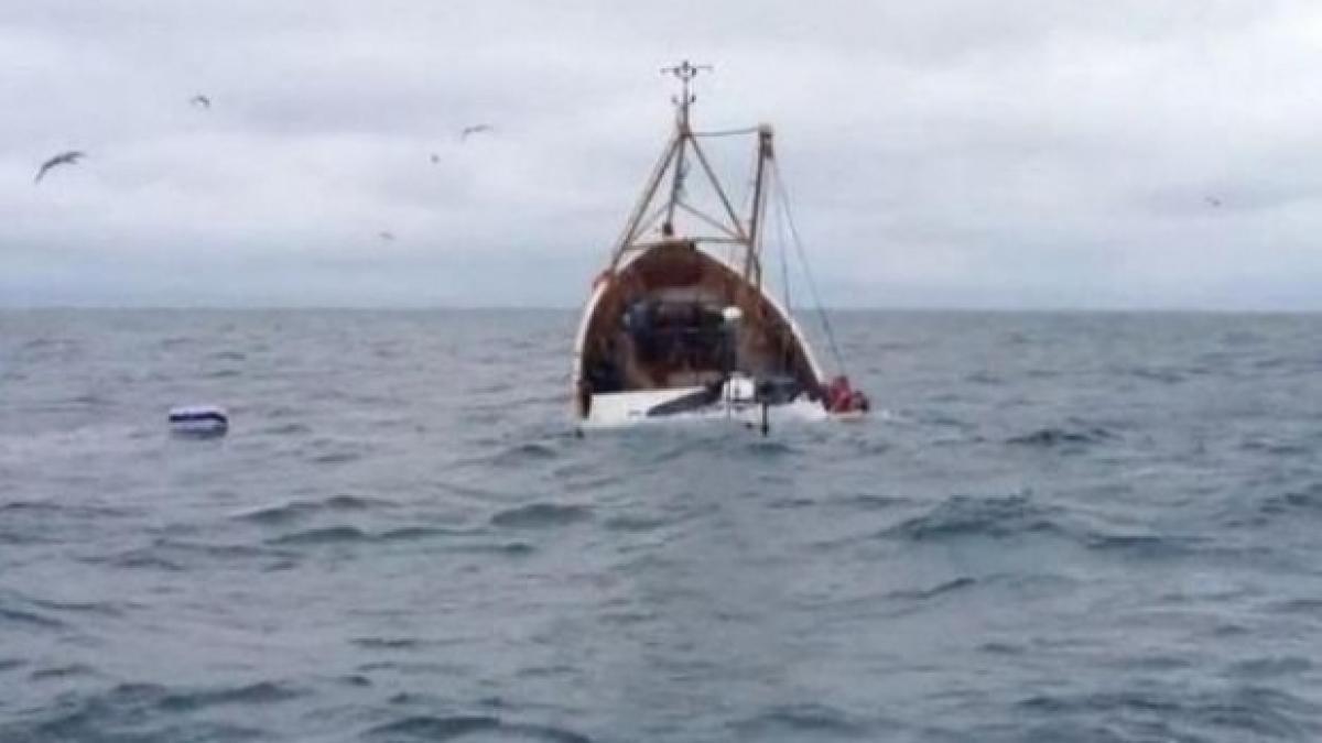Naufragiu în Oceanul Pacific. Opt persoane au decedat, supraviețuitorii au plutit în derivă zile întregi